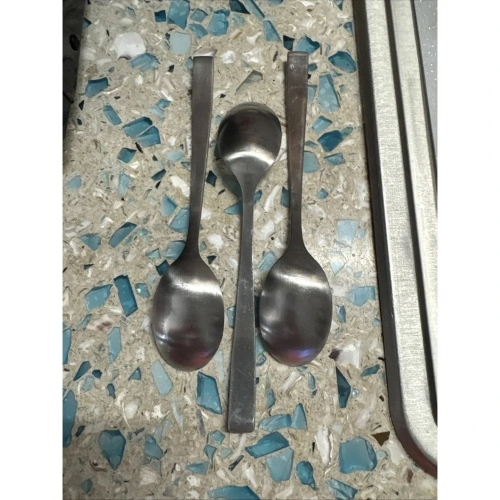 Stainless Steel 18/8 lot of 4 Cereal Spoons & 3 Soup Spoons Straight Edge Handle